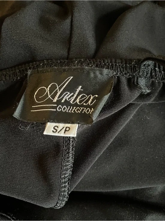 Black Ruched Spaghetti Strap Tank Top - Picture 5 of 5